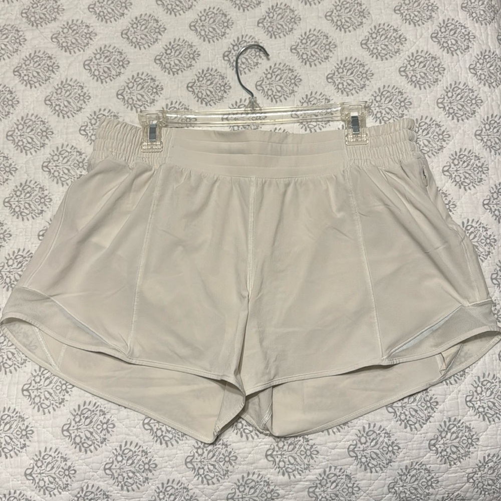 Lululemon Hotty Hot High-Rise Lined Short 4 inches